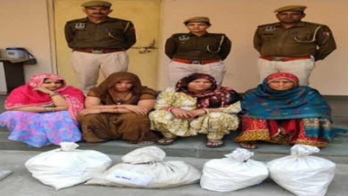 Four women smugglers arrested for illegally smuggling liquor