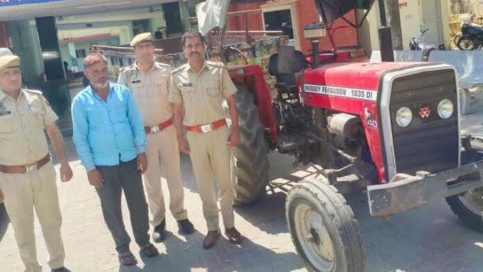 Police caught a buyer who bought a stolen tractor-trolley