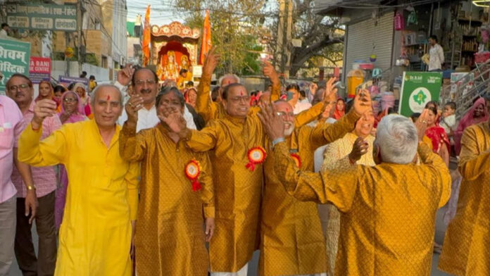 The procession started from Shri Ram Hanuman Temple of Murlipura