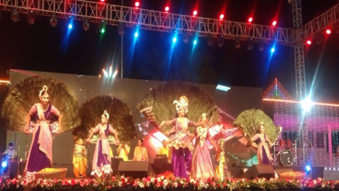 A stream of devotion flowed in the Rajasthan Police Academy Stadium