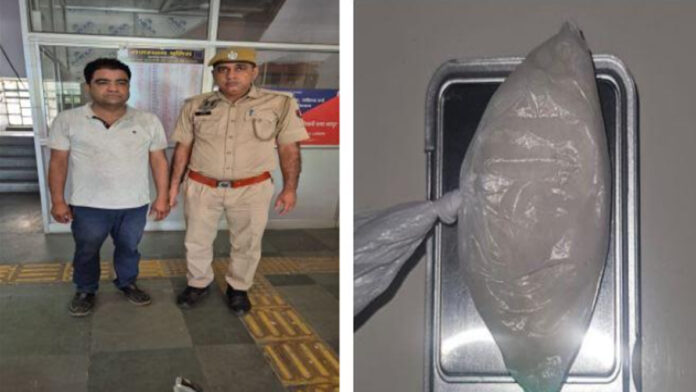 Police arrested a smuggler with illegal drug MDMA worth Rs. 85 thousand