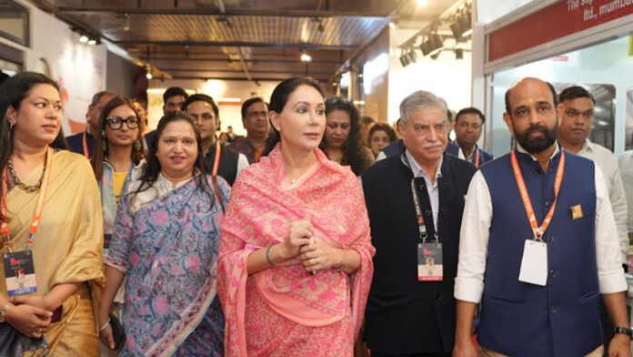 Deputy CM Diya Kumari inaugurated the exhibition of building and interior materials and the artisans fair in a grand manner