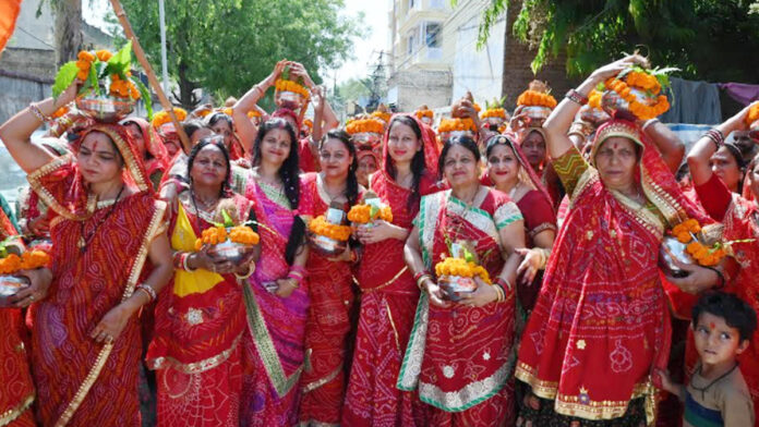 Katha-Kirtan events are providing relief to the devotees in the scorching heat