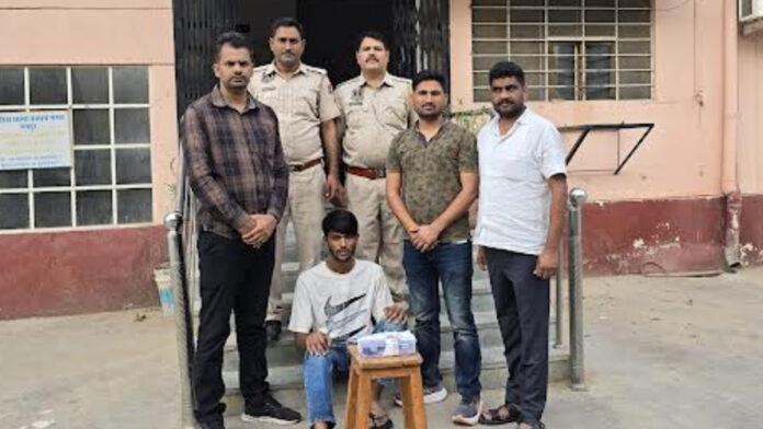 A miscreant arrested with illegal weapon