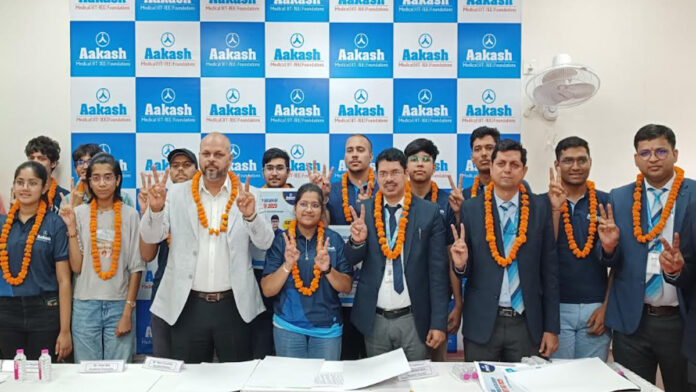 5 students in top 10 of NEET UG 2025 are from Aakash Institute