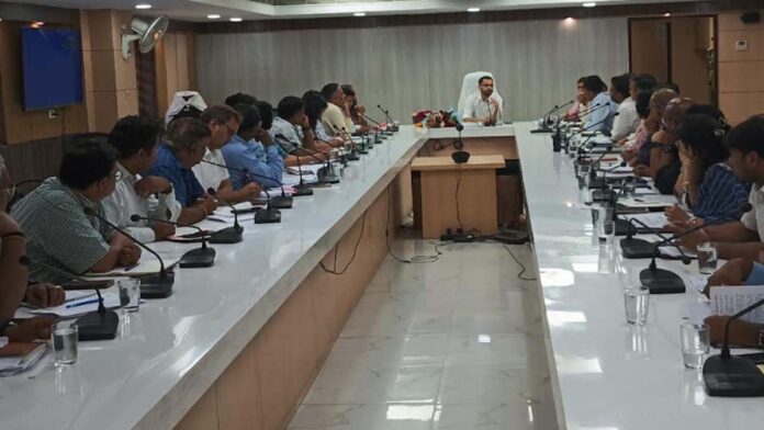 Officers should work in alert mode: Greater Corporation Commissioner Dr. Gaurav Saini