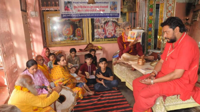 Organizing Shri Devguru Brihaspati Vrat Katha