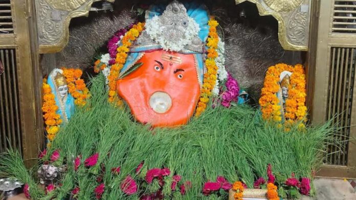 Panchamrit Abhishek of Lord Shri Ganesha in Venus Pushya Nakshatra
