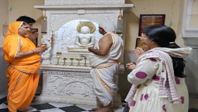 The Garbha Kalyanak of the founder of Jainism and the first Tirthankara Bhagwan Adinath was celebrated with devotion