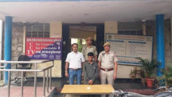 A clever thief who committed a robbery was arrested