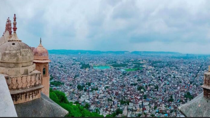 Monsoon's blessings have increased the beauty of Nahargarh
