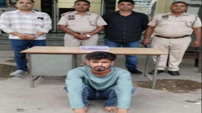 A miscreant arrested with illegal weapon