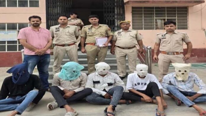Five miscreants who looted jewelers were arrested