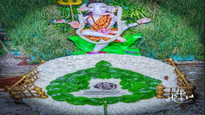 Tableaus decorated in temples on the occasion of Sawan month Mahashivratri