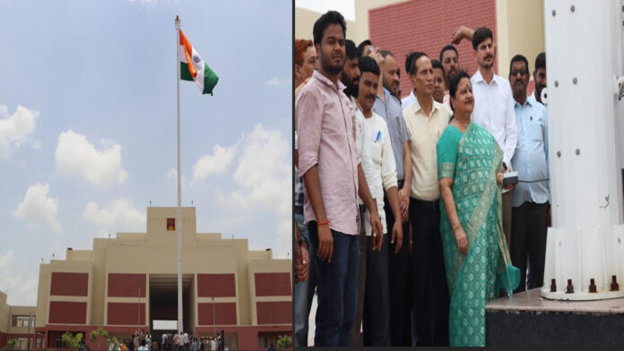 The tricolor was hoisted at a height of 100 feet in the new campus of HJU