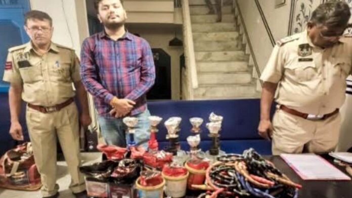Hookah bar was running under the guise of a cafe