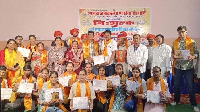 Eight hundred talents were honored in free mass marriage conference of all the communities