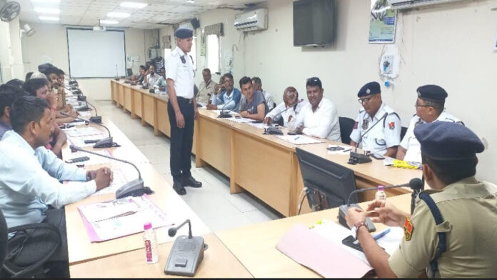 Deputy Commissioner of Police Traffic interacted with Traffic Marshal