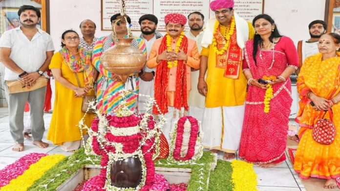 Appeal to Bholenath to give the status of state mother to cow