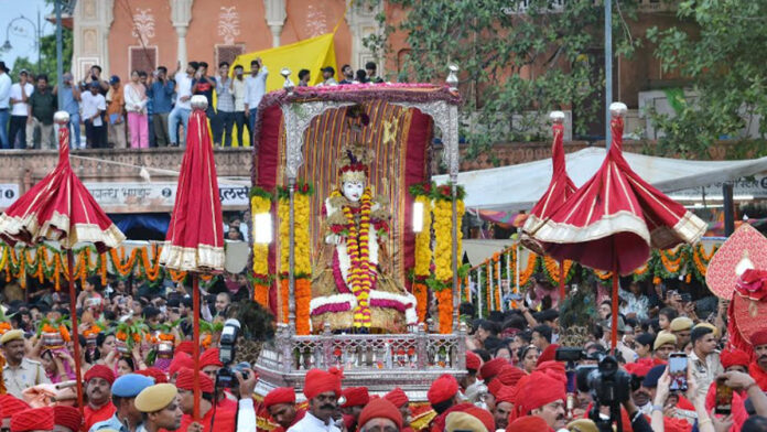 Teej Mata's procession started in a silver palanquin