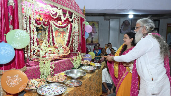 Swing Festival: MP and MLA made Thakur ji swing
