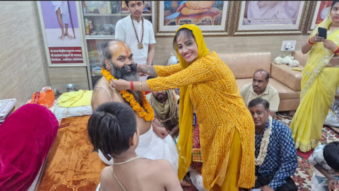 On Guru Purnima, Guruji gave Guru Mantra and Guru Disha to his disciples