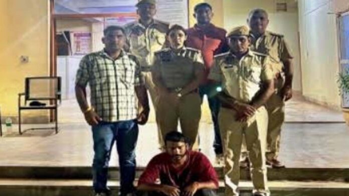 A miscreant arrested with a country-made pistol and cartridges