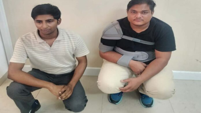 Two employees of Vodafone store arrested for giving SIM on fake documents