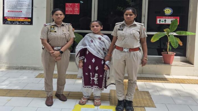 Inter-state woman who stole gold bangles from Kalyan Jewellers arrested from Delhi