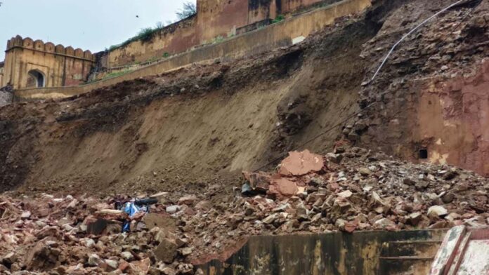 The wall of Amer Palace collapsed due to heavy rain in the capital
