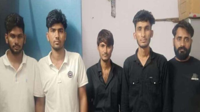 Five miscreants who kidnapped a youth and demanded ransom were arrested