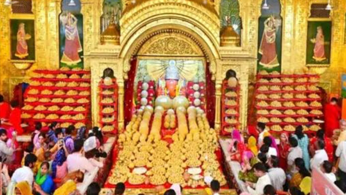 A tableau of one and a quarter lakh modakas decorated in Moti Dungri Ganesh temple