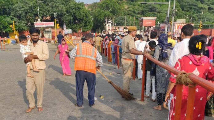 Greater Municipal Corporation has geared up for cleanliness arrangements on Ganesh Chaturthi festival Greater Municipal Corporation has geared up for cleanliness arrangements on Ganesh Chaturthi festival