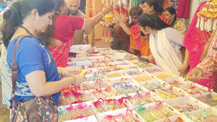 The markets are full of excitement on the occasion of Rakshabandhan