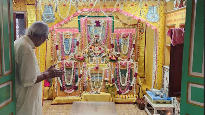 saras7 Congratulatory song at Shri Saras Nikunj on the occasion of Swami Shyam Charandas Maharaj birth anniversary festival