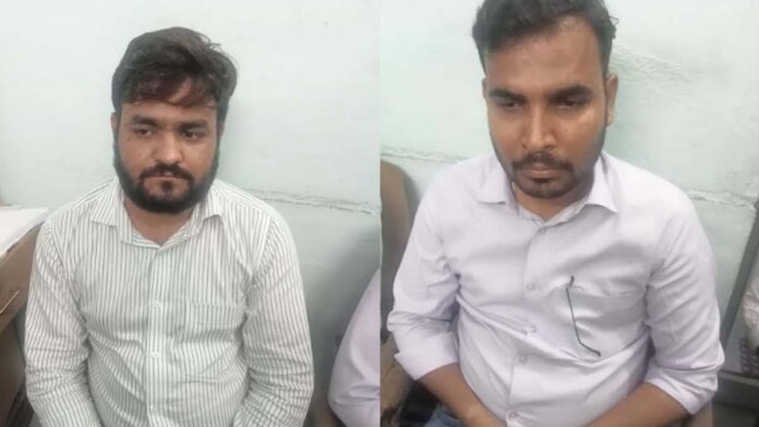 Suspicious cash worth Rs 1.41 lakh recovered from Assistant Engineer and Junior Engineer of Agricultural Marketing Board Suspicious cash worth Rs 1.41 lakh recovered from Assistant Engineer and Junior Engineer of Agricultural Marketing Board