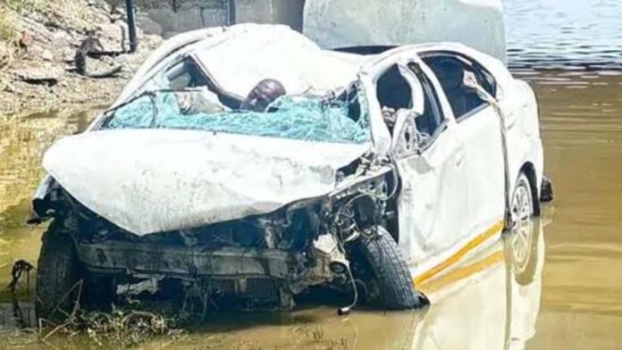 A speeding car lost control and fell down from the ring road