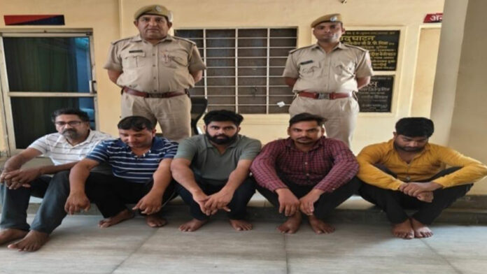 Five fraudsters of crypto currency fraud gang behind bars