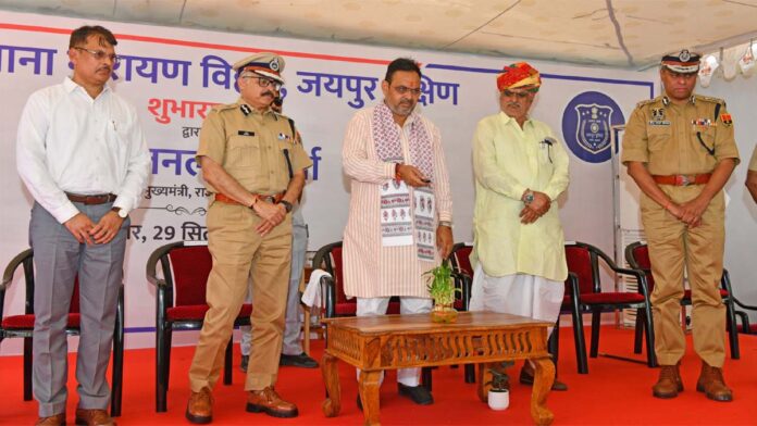 Chief Minister inaugurated 3 police stations including Narayan Vihar.