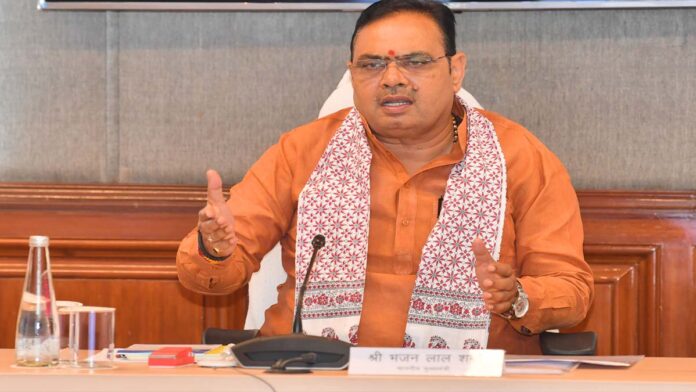 Chief Minister took a review meeting of the Revenue and Colonization Department