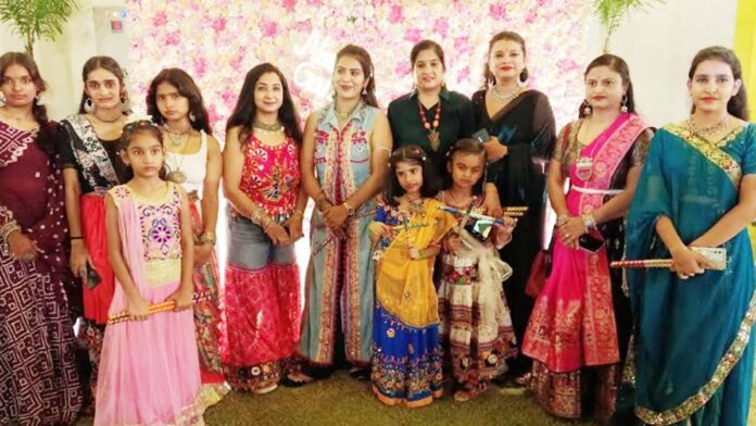 Dance in Navras Garba 4.0