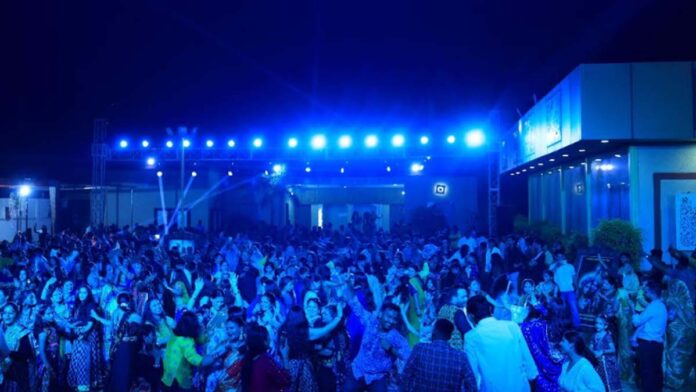 7 Heavens Dandiya Nights 2025 is a grand affair with the theme of Raas, Radhe Krishna.