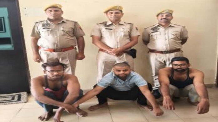 Police arrested a gang involved in importing banned drugs and tablets and supplying them in Jaipur.