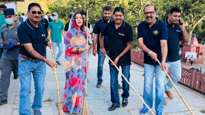 Cleanliness drive organised at Sagar Kund, Amer on World Tourism Day