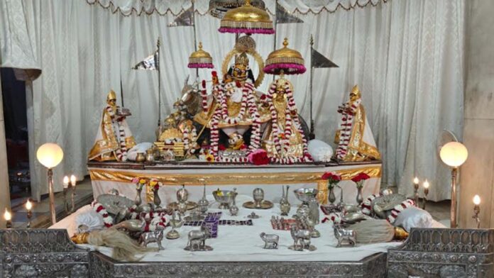A special tableau of Sharad Utsav decorated at Govind Dham