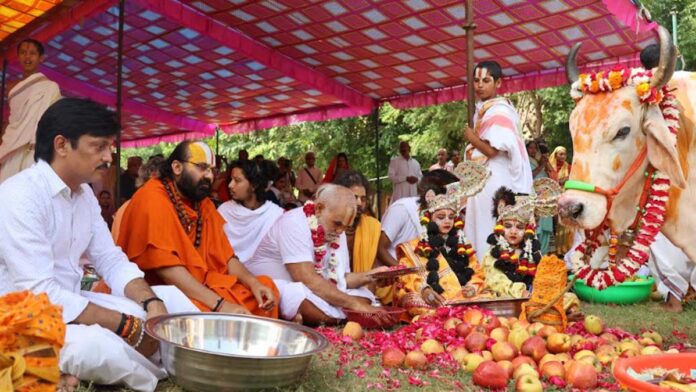Gopashtami Festival: Ten thousand cows worshipped together Gopashtami Festival: Ten thousand cows worshipped together