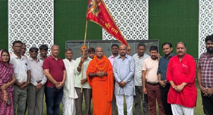 Hanuman Chalisa 108 collective Mahapath was done before Bhoomi Pujan and flag hoisting was done.