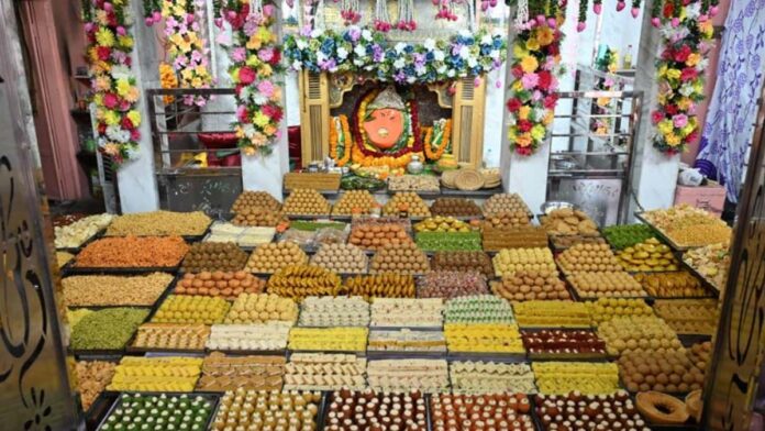 Fifty-six offerings were displayed at the Parkota Ganesh Temple Patotsav.