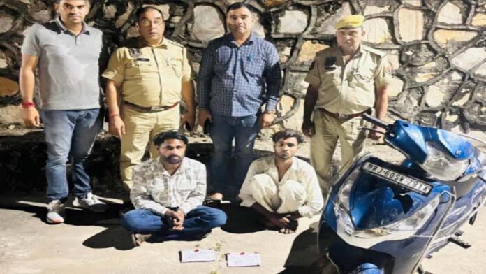 Two smugglers arrested with 36.95 grams of smack Two smugglers arrested with 36.95 grams of smack