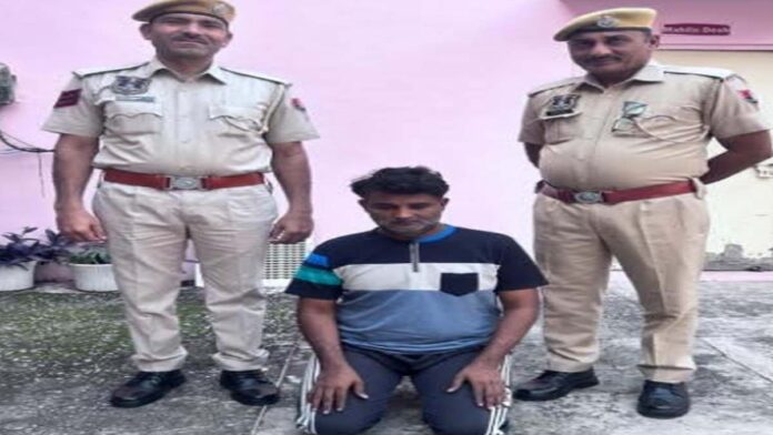 Criminal absconding for eight years in truck robbery case arrested